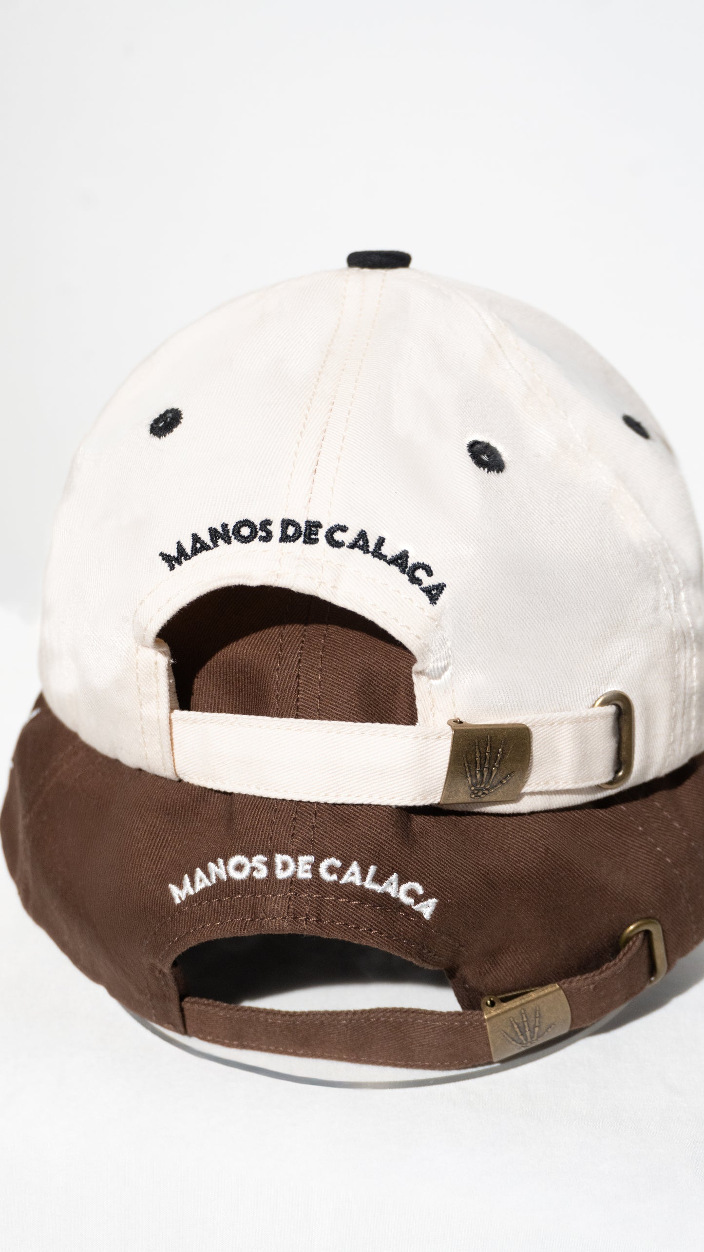 Gorra "La Blanca" Manos de Calaca